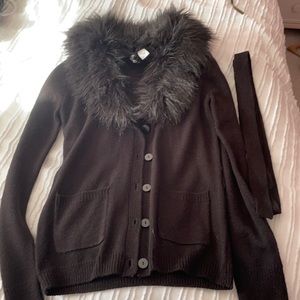 Black fur lined sweater. Size 6. Never worn. Great condition. Brand Divided.